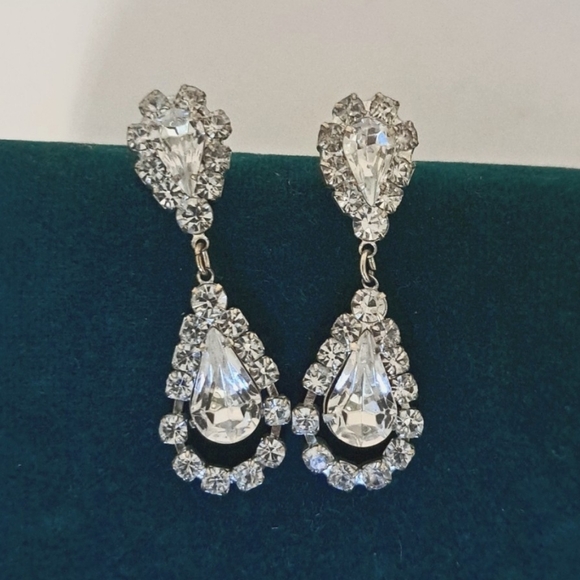Rhinestone Crystal Tear Drop Dangle Earrings - Picture 6 of 6